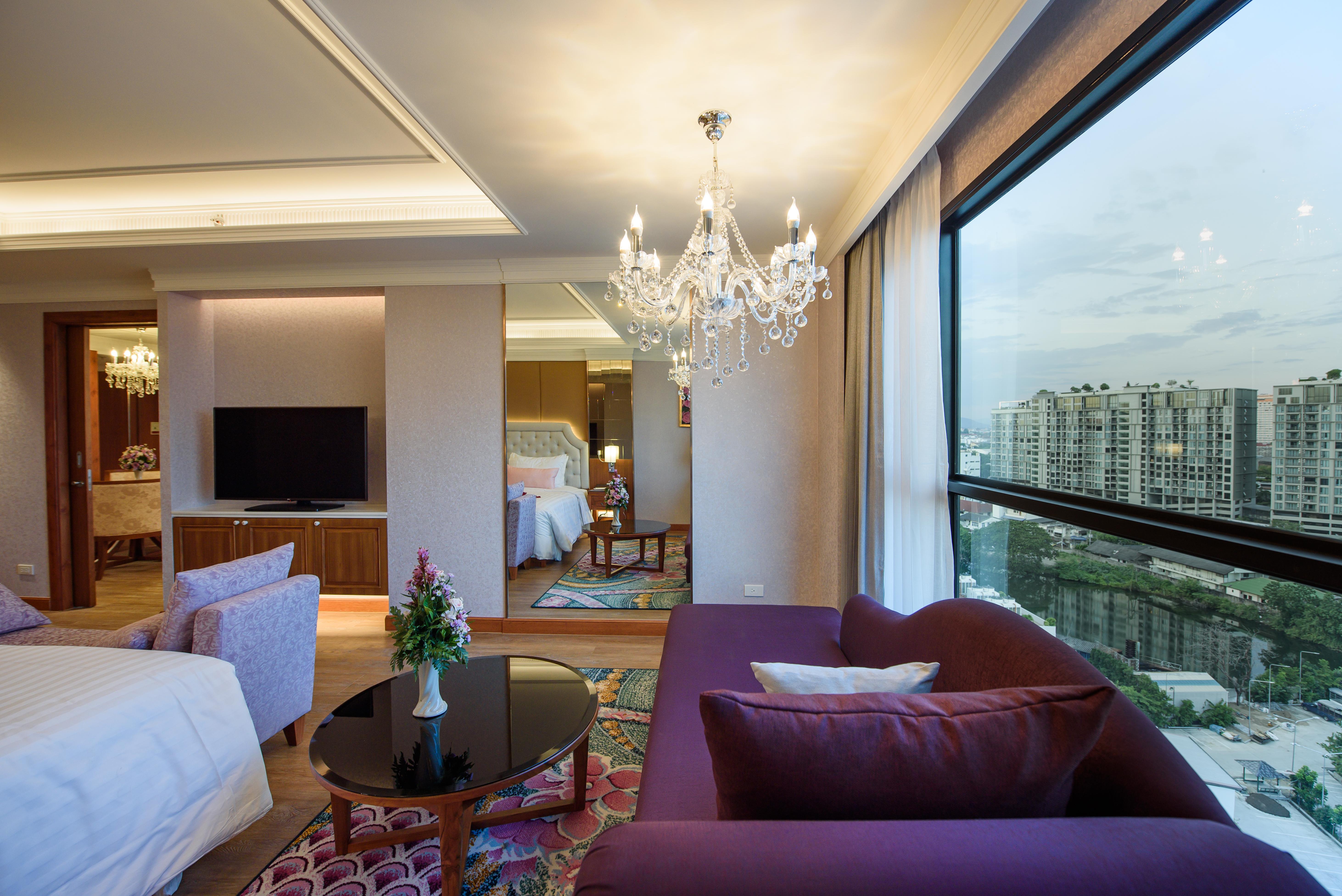 فندق إمبريس بريمير تشيانج ماي شيانغ ماي المظهر الخارجي الصورة A suite at the hotel
