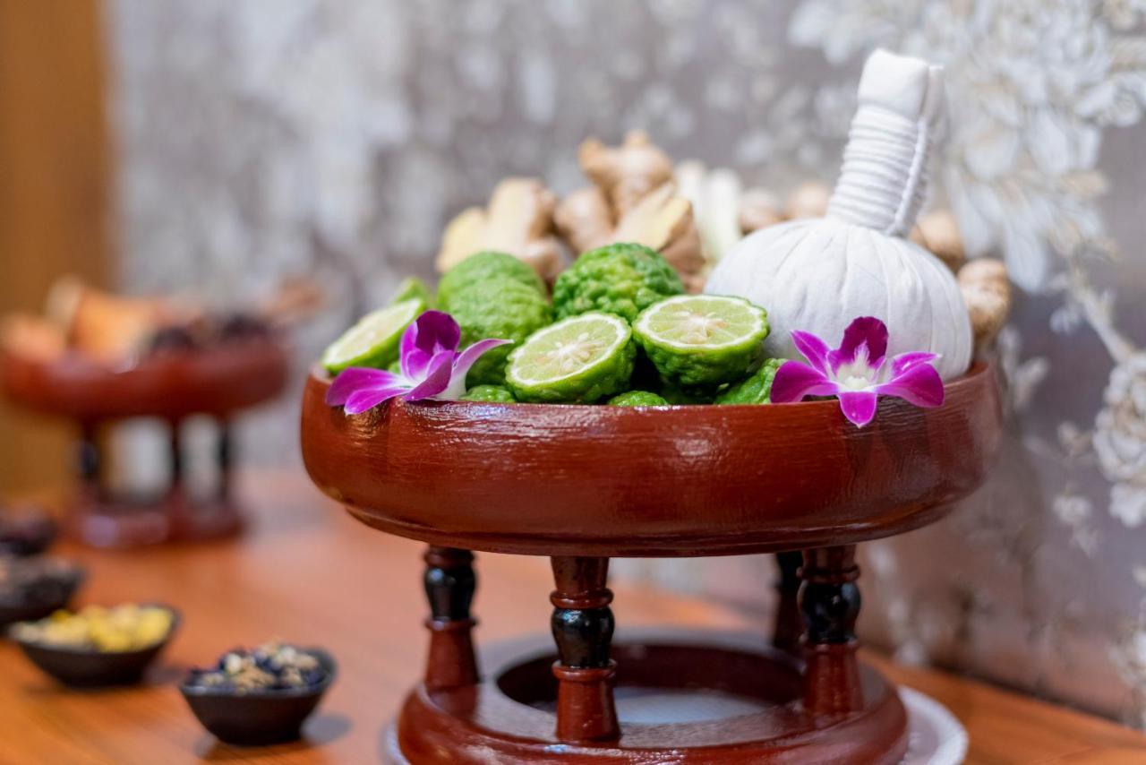 فندق إمبريس بريمير تشيانج ماي شيانغ ماي المظهر الخارجي الصورة Thai herbal compress