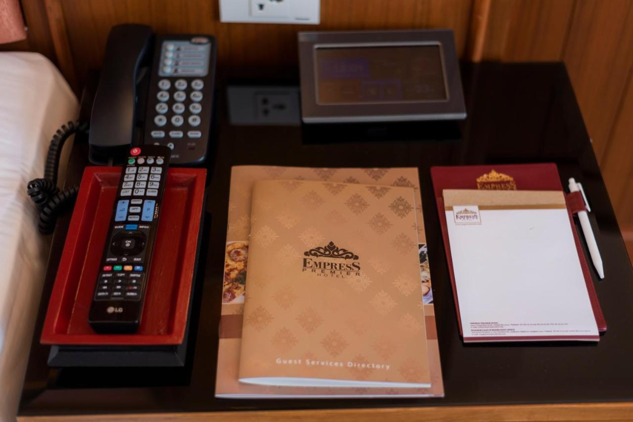 فندق إمبريس بريمير تشيانج ماي شيانغ ماي المظهر الخارجي الصورة A room directory at the Four Seasons Hotel, Bangkok